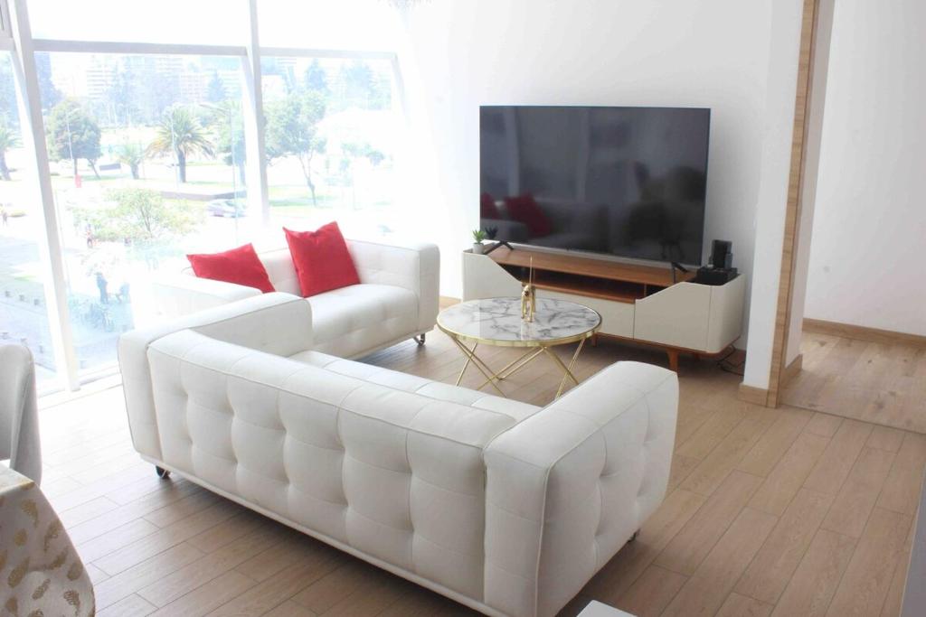 Cristal Home Apartment with a pool - 1