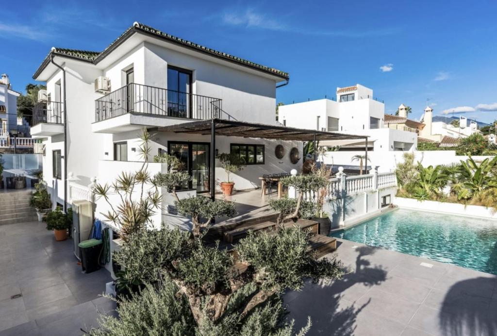 Stylish Villa, in a nice location - 2