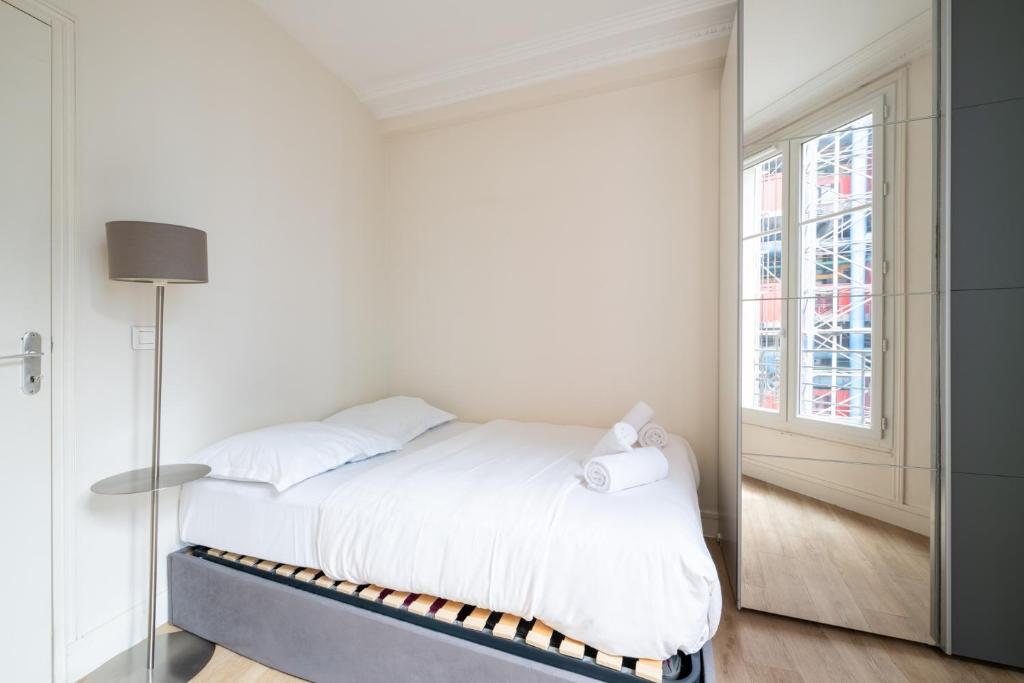 Charming and Bright 1BDR Near the Marais - 3
