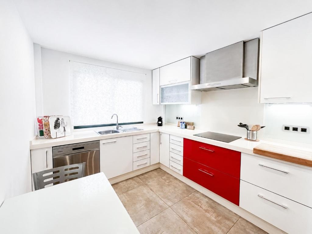 Spacious Family Townhouse in Cancelada, Near Golf Courses and the Beach - 4