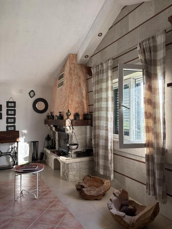 Farmhouse Mocila - Authentic Farm Stay - 1