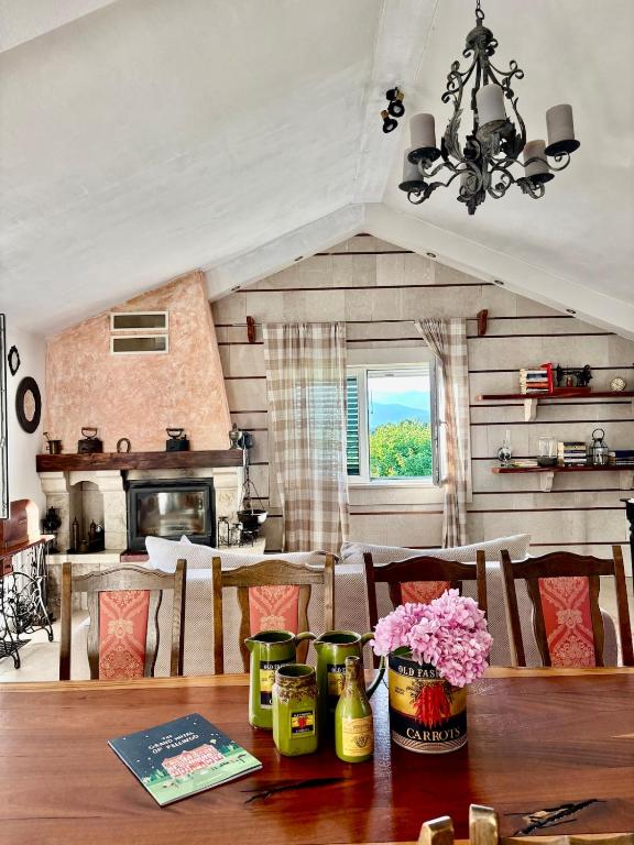 Farmhouse Mocila - Authentic Farm Stay - 4