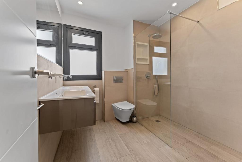 Suite 414 Modern Living, Big Terrace & Sea Views - 3