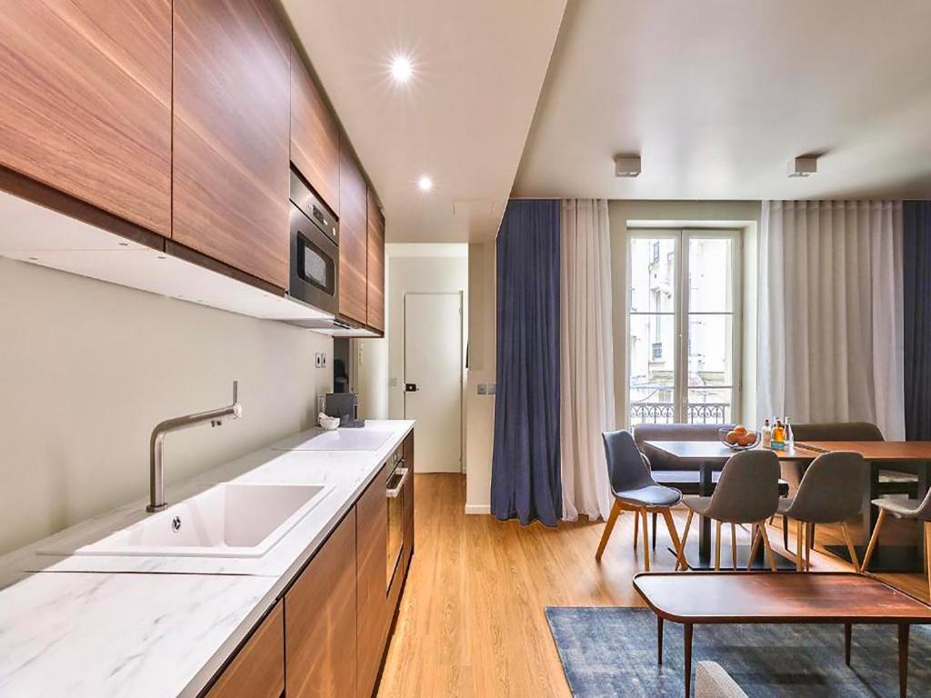UrbanFlat 79 - Large apartment in Paris Le Marais - 5