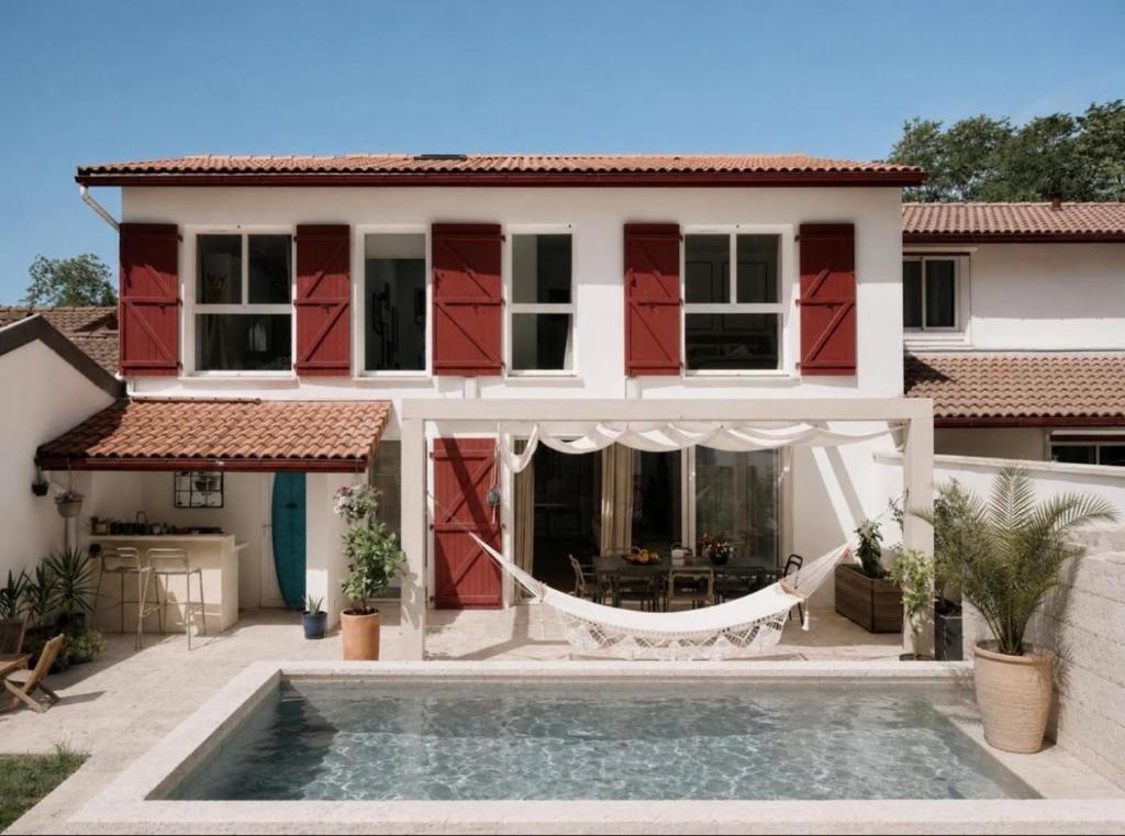 Villa Joïa 4 étoiles avec piscine proche des plages et du centre, parking gratuit - 3