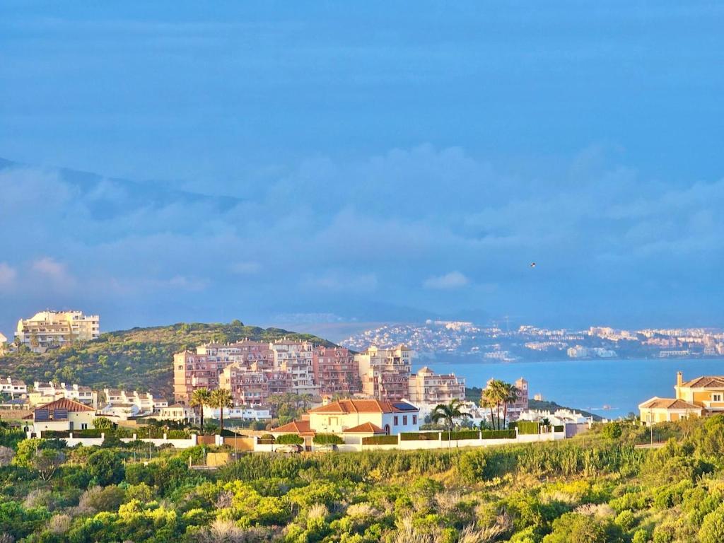 Small Oasis - Sea View - Pool Access - Close to Beach - Three Bedroom Apartment - Sleeps 8 - 1