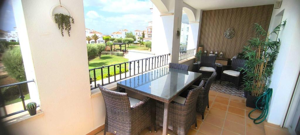 Beautiful apartment overlooking the pool - ER3911LT - 2