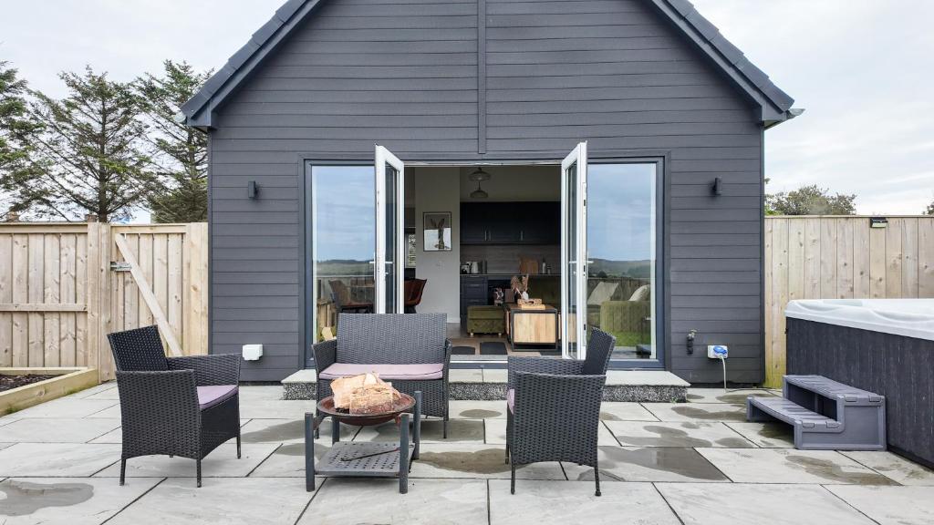Fir Tree Lodge, Thrumster Lodges photo 3