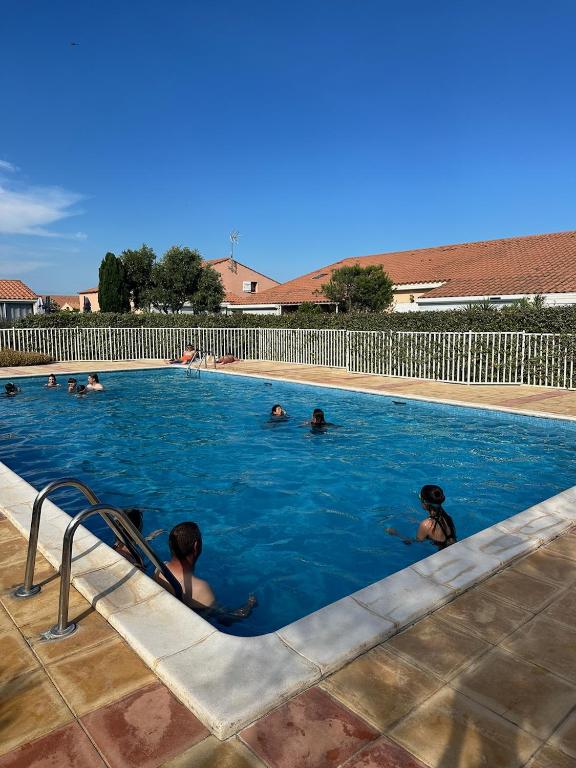 Les mers du sud - Sur la plage - 2
