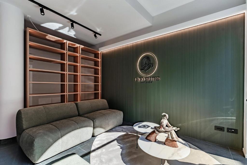 Lago Suites - 1