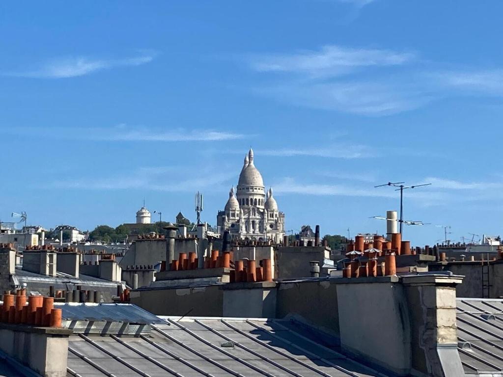 Studio Under the Rooftops - Sacre-Coeur View - 2