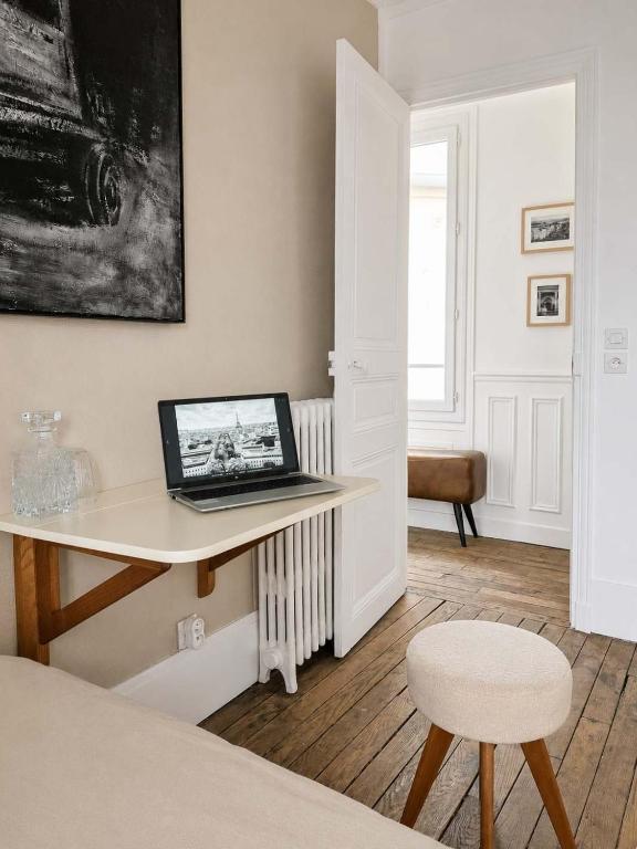 Studio Under the Rooftops - Sacre-Coeur View - 4