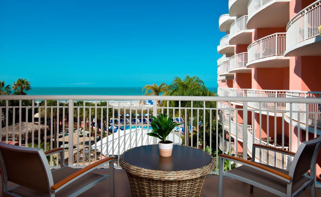 Beach House Suites By The Don Cesar Photo 23