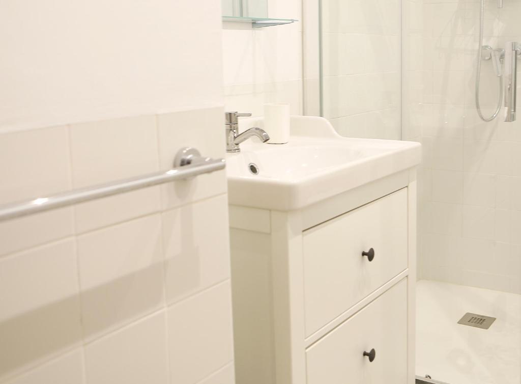 Apartamento reformado de 3 habitaciones en Sagrada Familia - 5