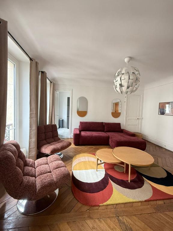 Elegant Apartment in the Heart of Historic Paris - 2