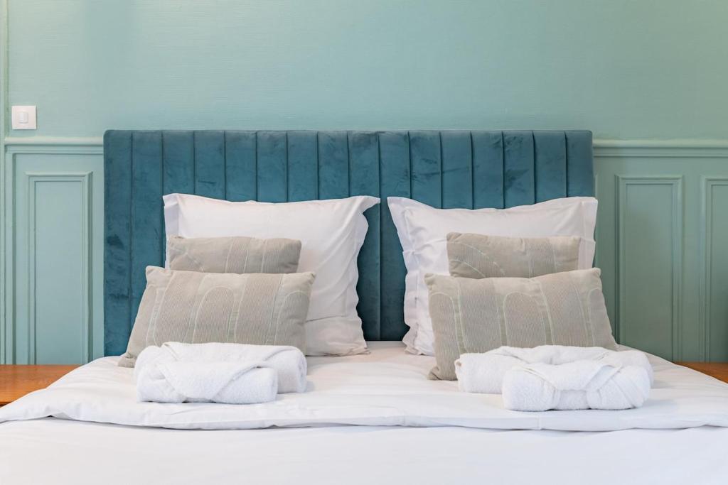 Chic & Centra 2 Bedrooms in the Heart of Le Marais - 1