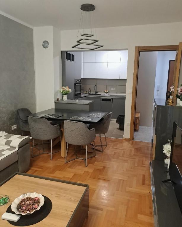 Forest View Modern 2BR Apartman Budva - 3