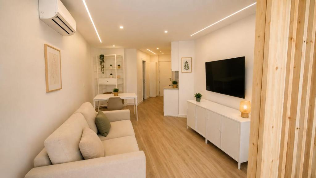 Premium studio near the beach with pool - 5