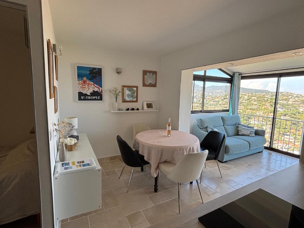 Unptitparadis, piscine, jardin, vue panoramique mer, tout confort, calme - 5