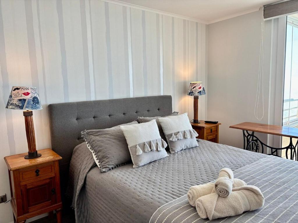 Spacious Apartment with Stunning Ocean Views - 4