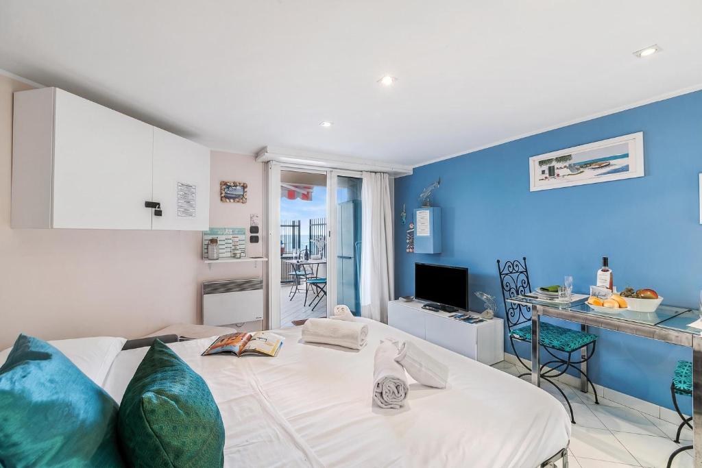 Studio Soleil, Seaview Terrace - Happy Rentals - 4