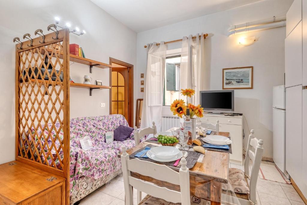 Casa Lilly Sanremo La Pigna Old Town Hideaway - Happy Rentals - 5