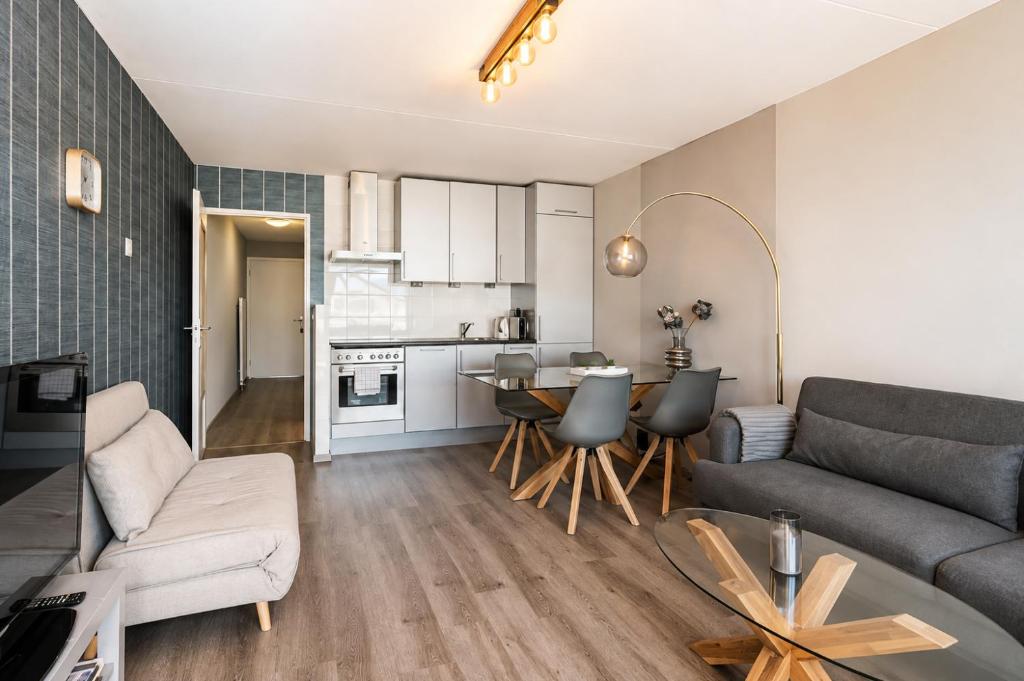 LAAX Central Holiday Apartment with Pool & Sauna - 5