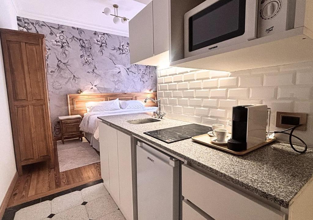 Le Flâneur Boutique Hotel - 2