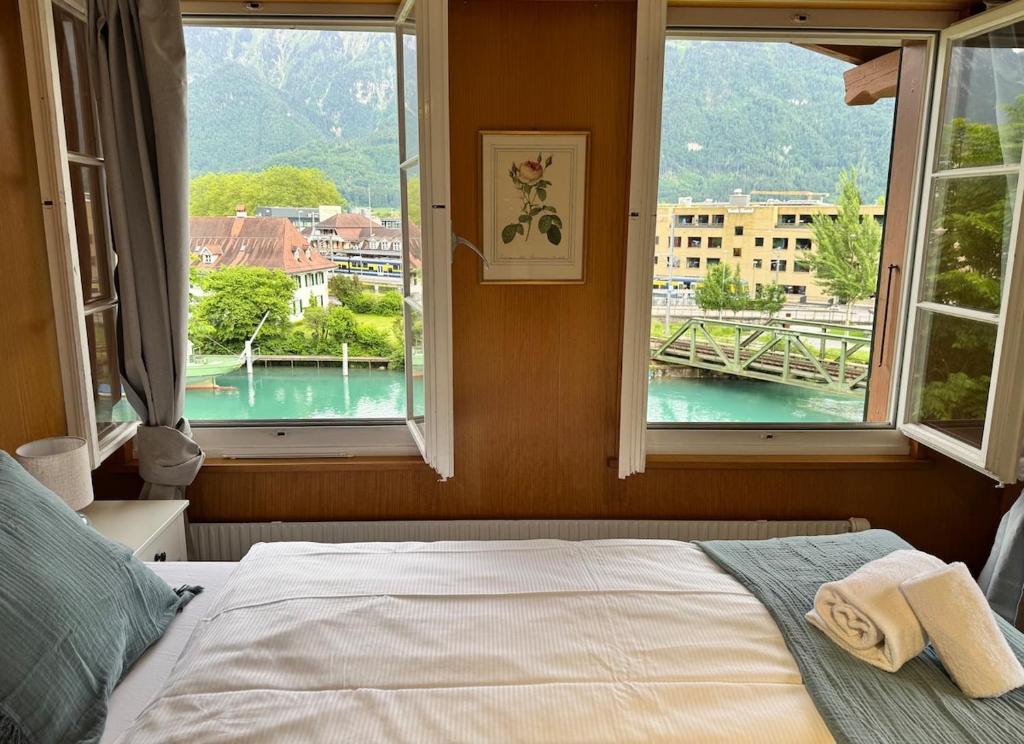 River 3 -Kissed Retreat with Iconic Jungfraujoch View - 5
