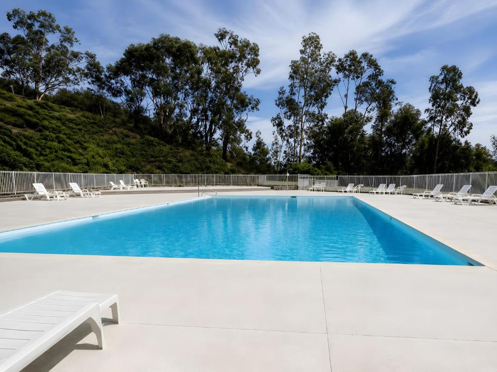 Rez-de-villa avec piscine - 1