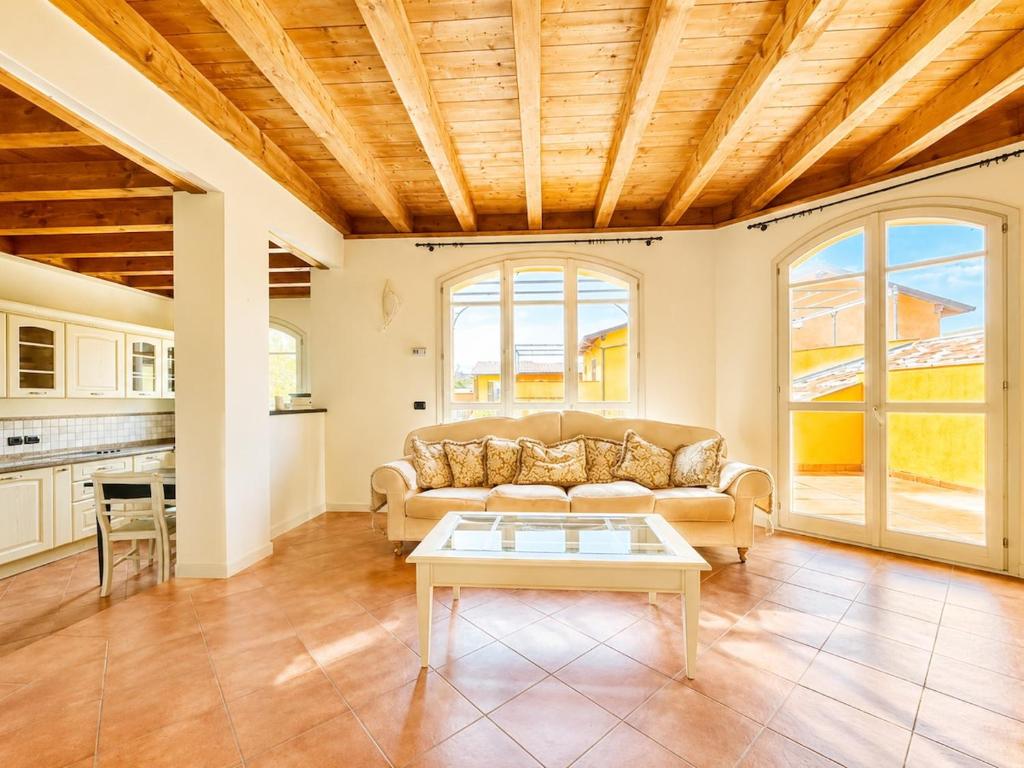 Apartment with 6 pools, tennis, games, and bar - 4