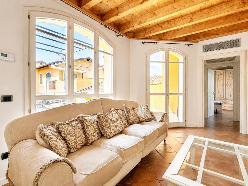 Apartment with 6 pools, tennis, games, and bar - 3