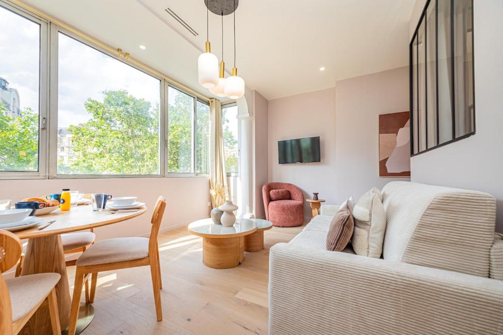 Stylish 1-Bedroom Apartment with Air Conditioning in Paris 17th - 5