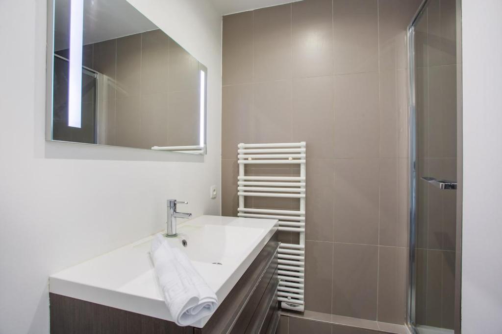Appartement climatisé 1BR Triangle d'Or - 3