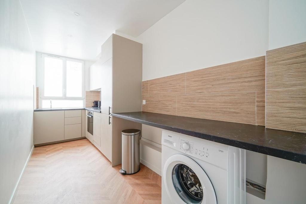 Elegant 4 BR apartment Spacious and decorated - 5