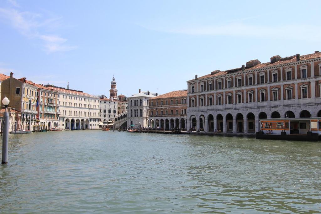 City Apartments Rialto - 2