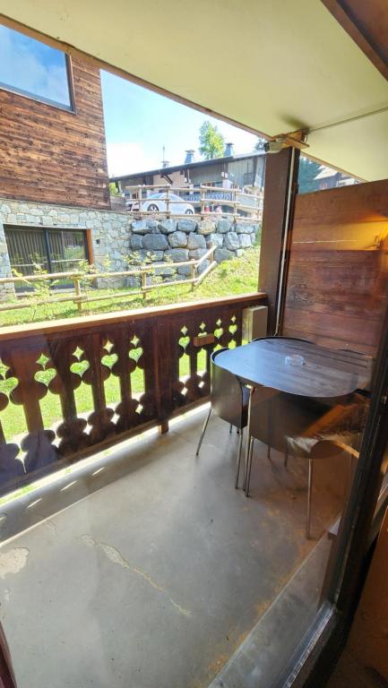 Central 2 bedroom Apartment With Outdoor Space - 3