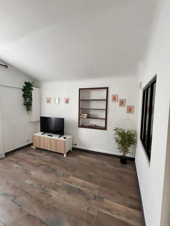 VIEILLE VILLE Appartement climatisé Rue Piétonne & Mer à Menton - 2