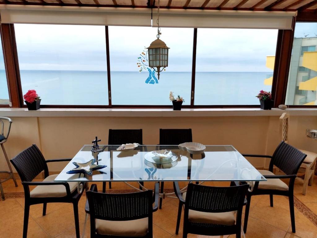 Suite Familiar Con Terraza Privada Frente Al Mar - 1