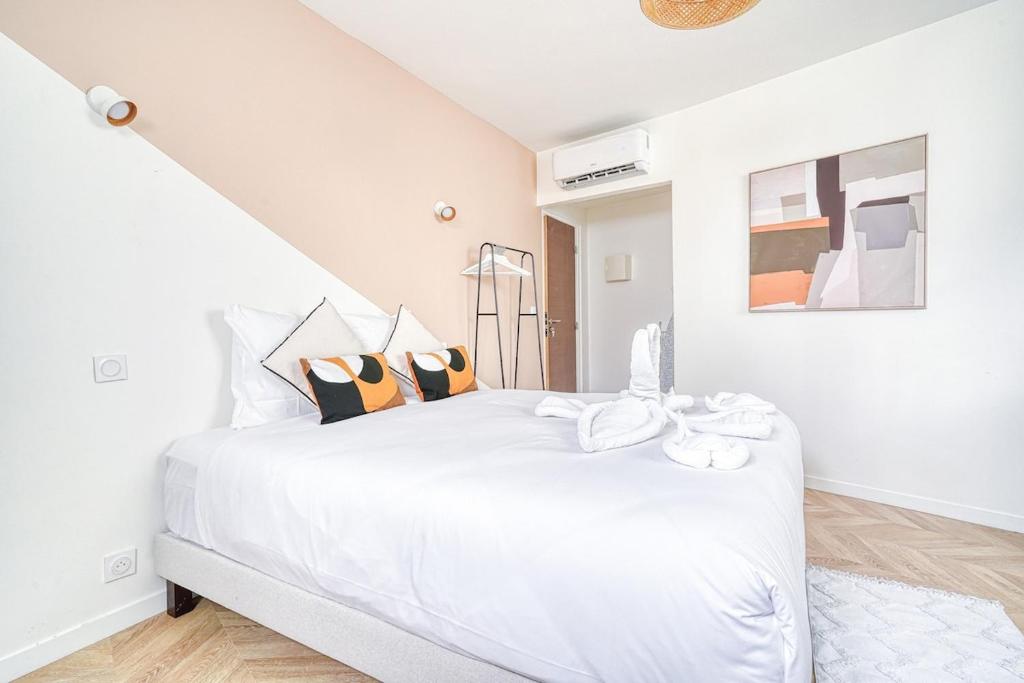 Quiet air-conditioned studio - close to Batignolles - 1