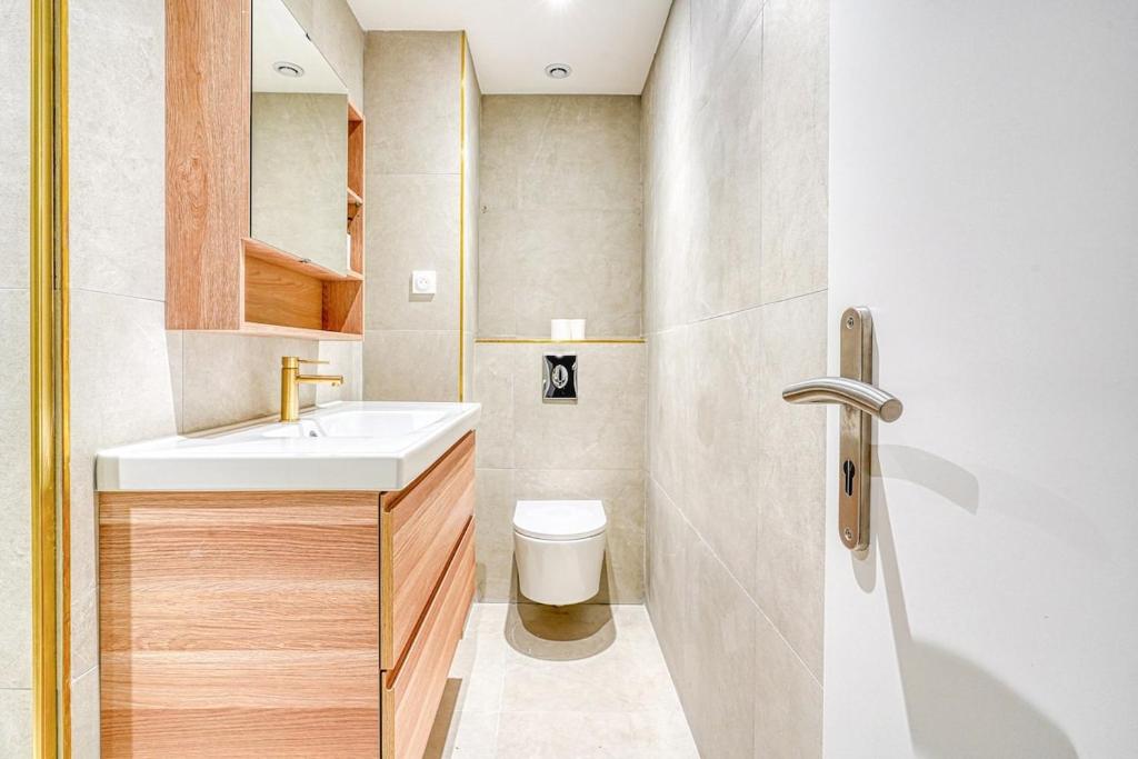 Quiet air-conditioned studio - close to Batignolles - 4