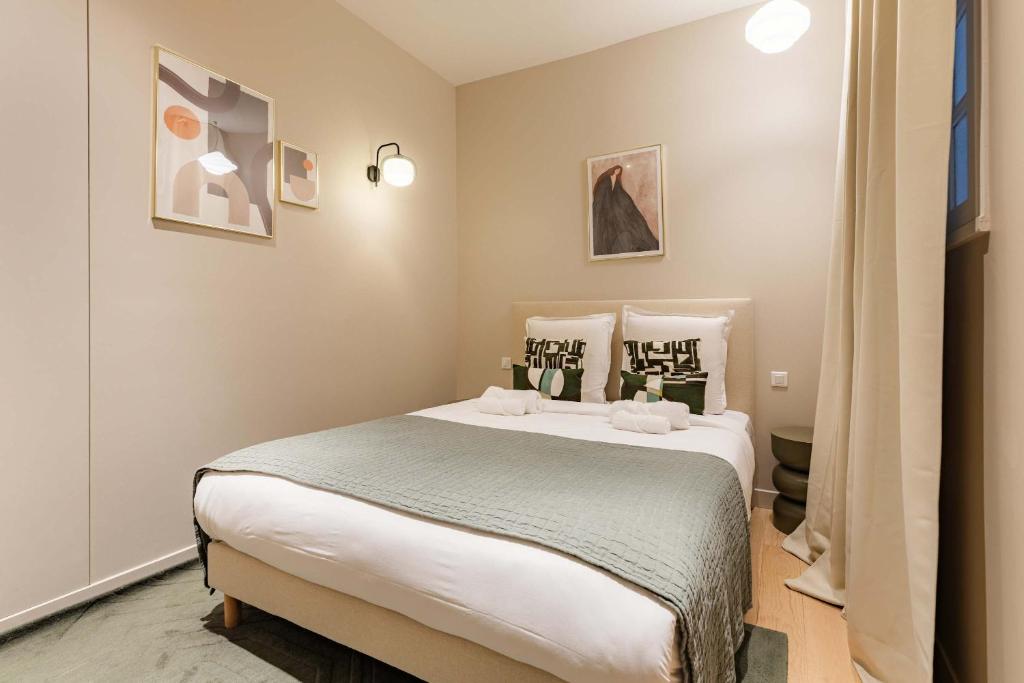 Large 4-room air-conditioned apartment with patio in Paris - 3