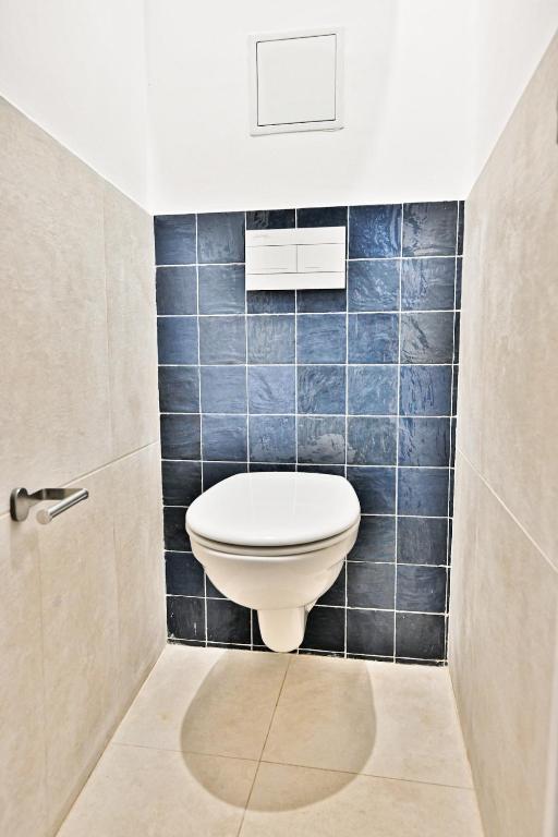 Stylish 2-Bedroom Loft in the Heart of Paris with Air Conditioning - 4
