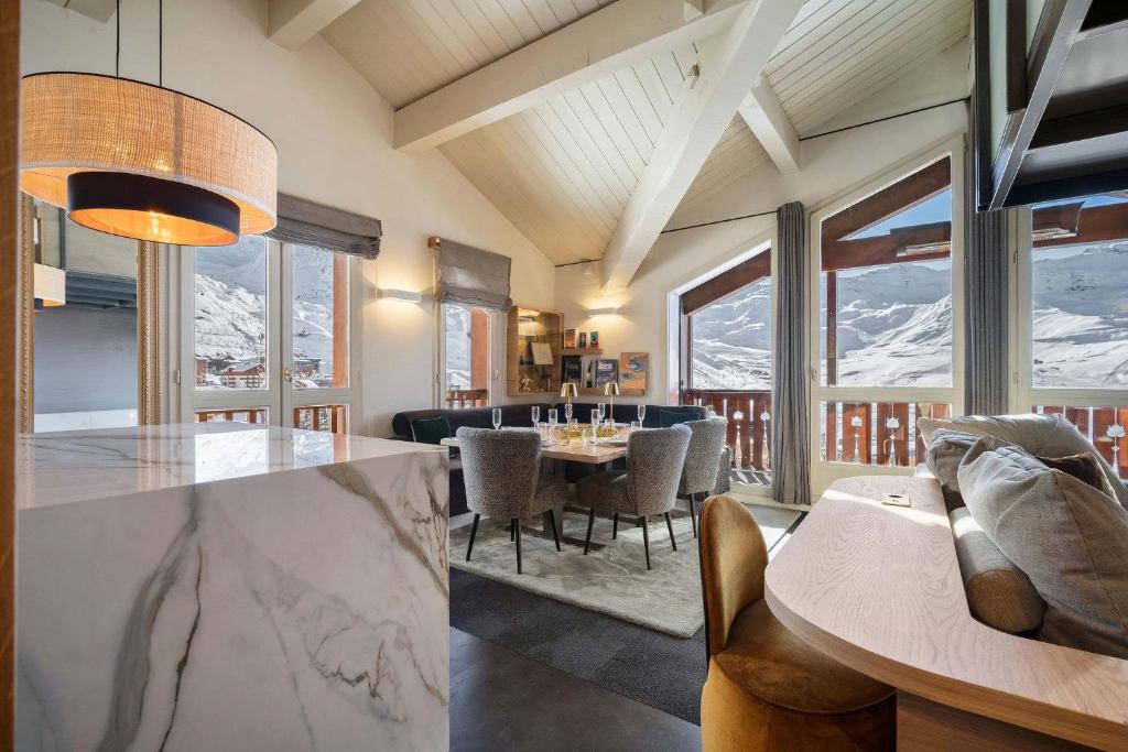 Spacious Apartment w SlopeAccess - 5