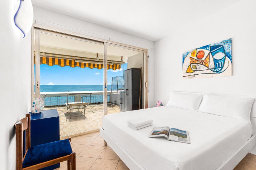 2 Bedrooms Apartment Sea View & Garage Marina - Happy Rentals - 3