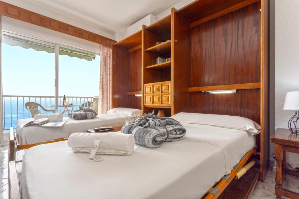 Beachfront Apartment 4pers El Paseo AC WiFi - 3