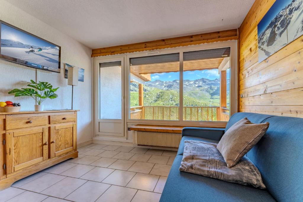 Slope side studio with Mountain Views - 4