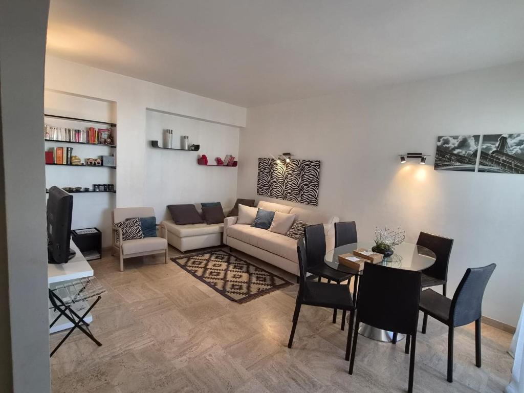 Cannes Martinez One Bedroom - 2