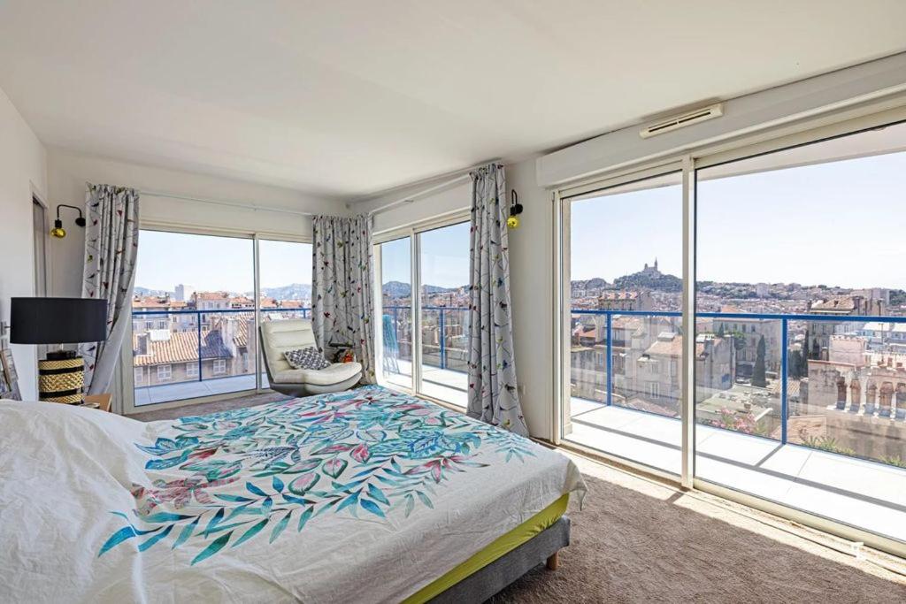 Exceptional Duplex Penthouse with Panoramic Sea Views - 4