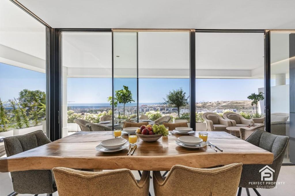 Estepona Luxury 3BR - Sea Views, Terrace, Garage - 2